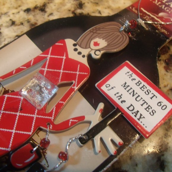 Happy Hour Bottle Charm Magnet NWOT - Picture 6 of 8